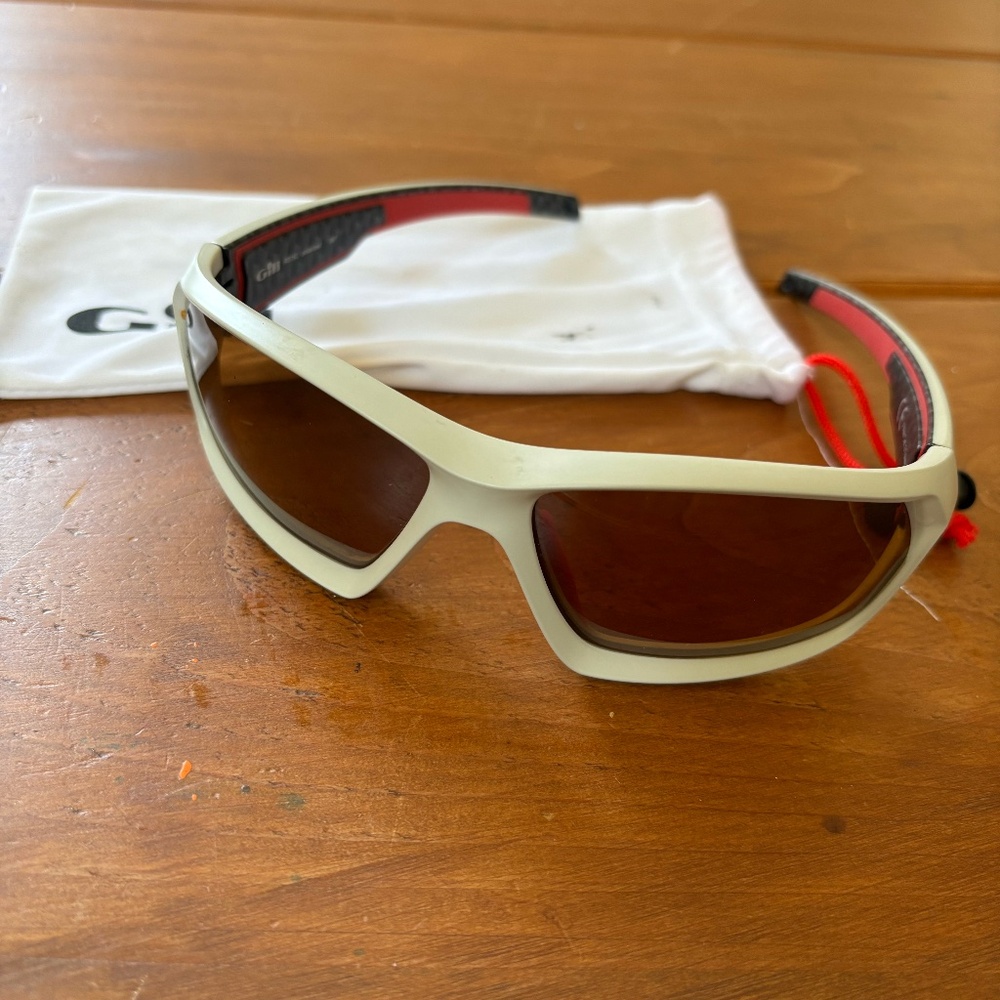 Gill Marine Race Fusion Floating, Polarized Sunglasses - new!